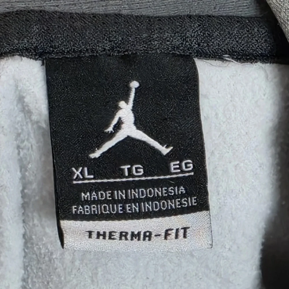 Jordan Therma-Fit UNC Tar Heels Carolina Basketball Pullover Hoodie Mens XL Grey